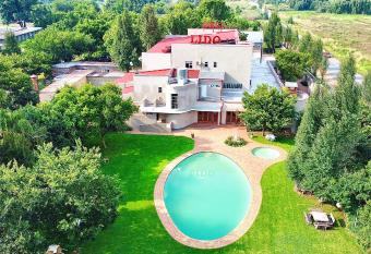 Lido Hotel allows 18 year olds to book a room