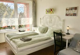 Penzi  n Vilka Podh  j  anka has Balcony rooms