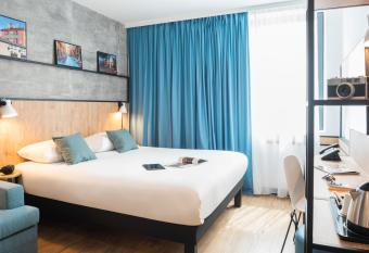 ibis Lyon Sud Oullins allows 18 year olds to book a room