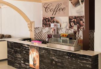 Danya Al Tamyouz Furnished Apartments                                                                               allows 18 year olds to book a room