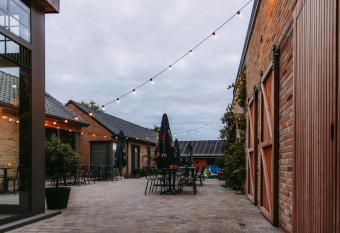 Oud Gemeentehuis has Balcony rooms