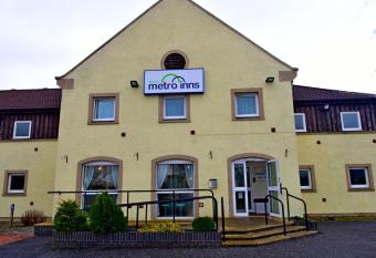 Metro Inns Falkirk allows 18 year olds to book a room