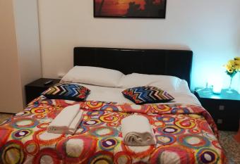 Venice Best Vacation has Balcony rooms