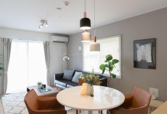 Condominium Mahalo allows 18 year olds to book a room