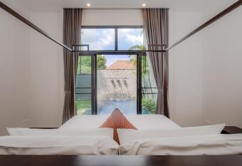 One Bedroom Onyx Villa Nai Harn allows 18 year olds to book a room