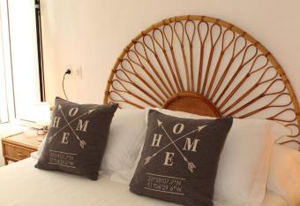 Apt ideal para familias cerca del mar allows 18 year olds to book a room