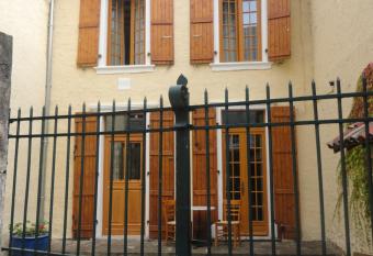 Le Pelerine has Balcony rooms