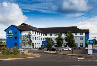 Holiday Inn Express Antrim, an IHG Hotel allows 18 year olds to book a room