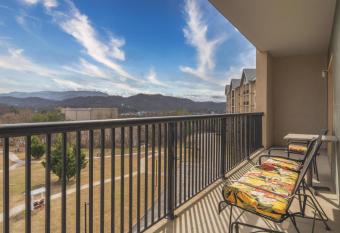 MVC - Unit 3504 - Sweet Retreat has Balcony rooms