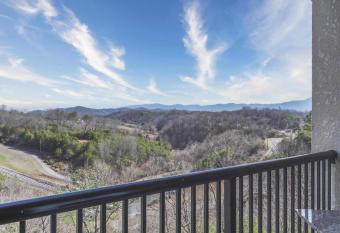 MVC - Unit 5707 - Hawks Nest has Balcony rooms