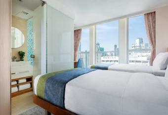 Summit View Kowloon allows 18 year olds to book a room