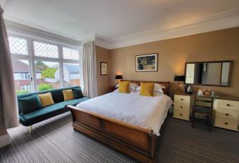 St George s Guest House allows 18 year olds to book a room