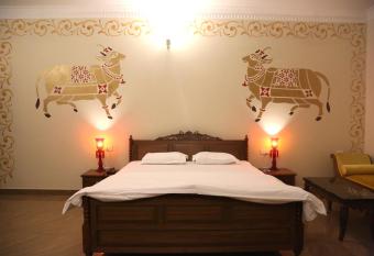 Vijaigarh Kothi - Heritage boutique allows 18 year olds to book a room