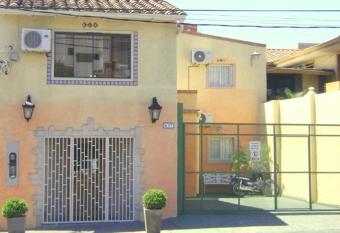 Posada Colonial allows 18 year olds to book a room