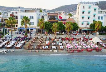 Akkan Plus Hotel has Balcony rooms