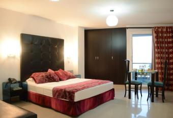 Hotel Calima Real has Balcony rooms