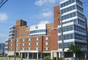 Hotel Laurier - King Street Residence allows 18 year olds to book a room