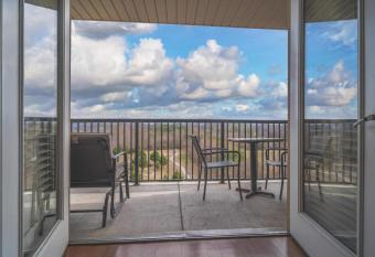 MVC - Unit 2701 - Sweet Bear has Balcony rooms