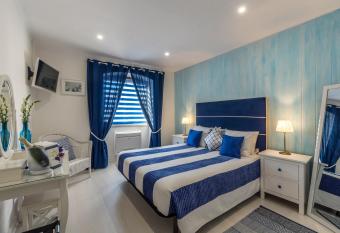 Suites @ Portarade allows 18 year olds to book a room