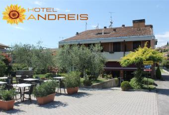 Hotel Andreis has Balcony rooms