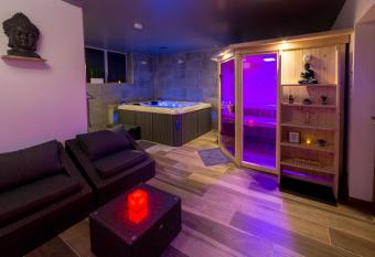 Autrement Spa allows 18 year olds to book a room