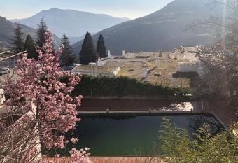 Hostal Rural Poqueira has Balcony rooms