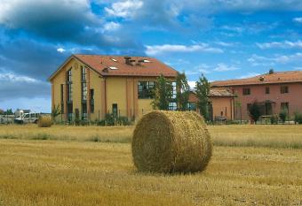 Il Bucchio Country Hotel has Balcony rooms