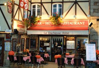 Duchesse Anne allows 18 year olds to book a room