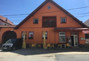 Casa Cosmin Cincu has Balcony rooms