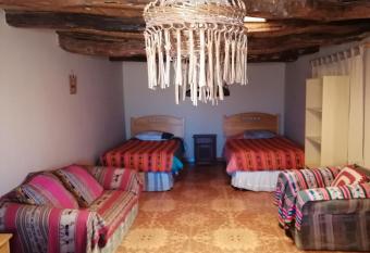 Hostal Candelaria has Balcony rooms