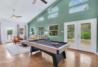 Artista has Balcony rooms