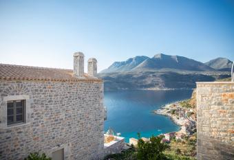 Trapela Limeni Luxury Suites allows 18 year olds to book a room