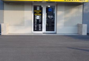 DND-X has Smoking rooms