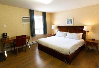 Auberge La Rocaille allows 18 year olds to book a room