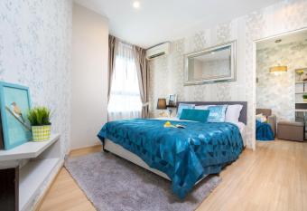 Bangtao Beach Apartment has Balcony rooms