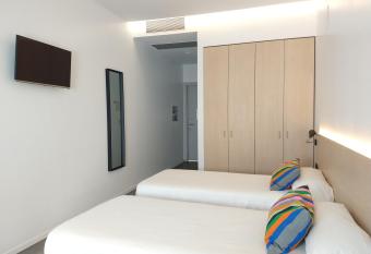 Centre Esplai Albergue has Balcony rooms