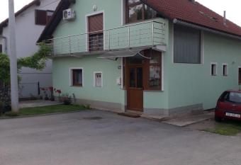 Apartman Patrik has Balcony rooms