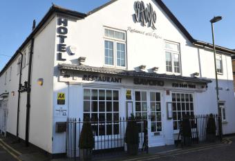 Nap Inn Savoro allows 18 year olds to book a room