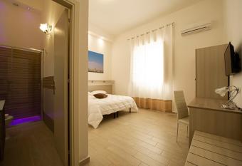 Sole Mare Sale has Balcony rooms