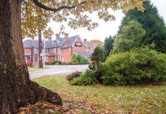 Trivelles Gatwick Hotel & airport Parking allows 18 year olds to book a room