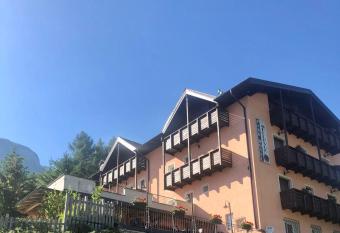 Park Hotel Bellevue has Balcony rooms