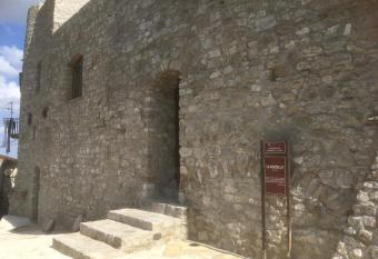 La Portella has Balcony rooms