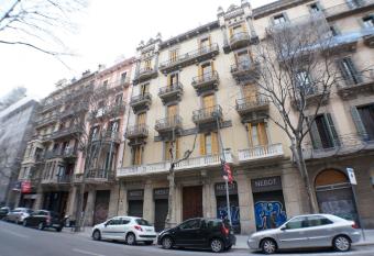 Pension Casa De Barca allows 18 year olds to book a room