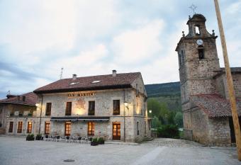 Hostal San Martin allows 18 year olds to book a room