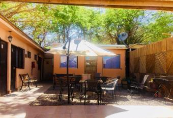 Hostal Intipara has Balcony rooms