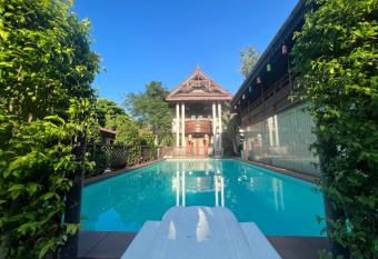 Pha Thai House has Balcony rooms