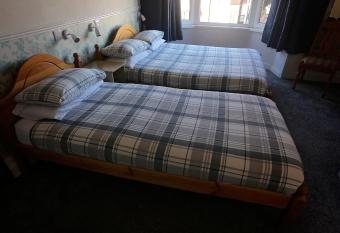 Annie s Guest House allows 18 year olds to book a room