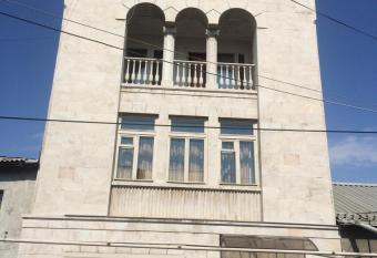 Guest House Lilia has Balcony rooms