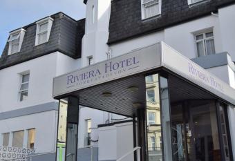 Riviera Hotel allows 18 year olds to book a room