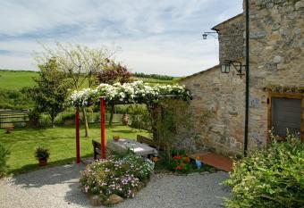 Fontesettimena allows 18 year olds to book a room